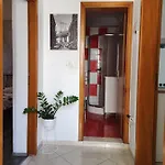 Cozy In In Quiet Neighborhood Split